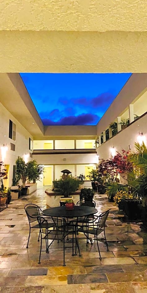 Airport Inn