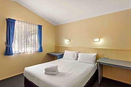 Superior 2 Bedroom Access Cabin