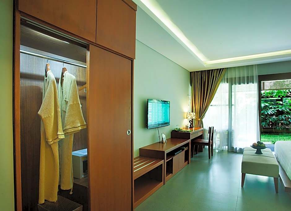 The Astari Villa and Residence