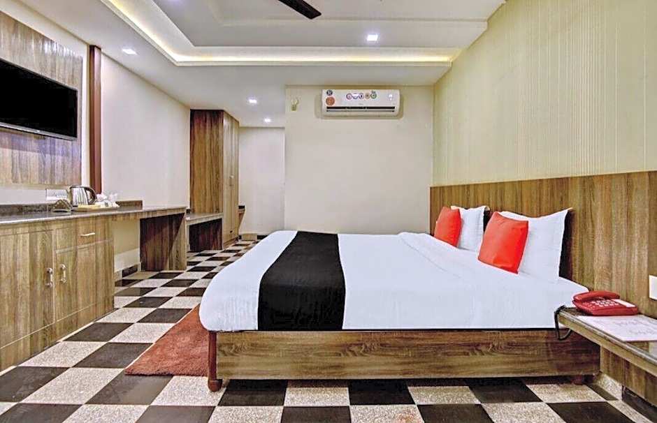 Citi Club - Luxury Budget Hotel in Kanpur