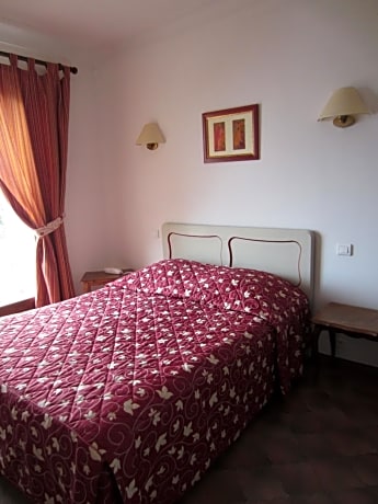 Superior Double or Twin Room with Terrace, Sea and Beach View