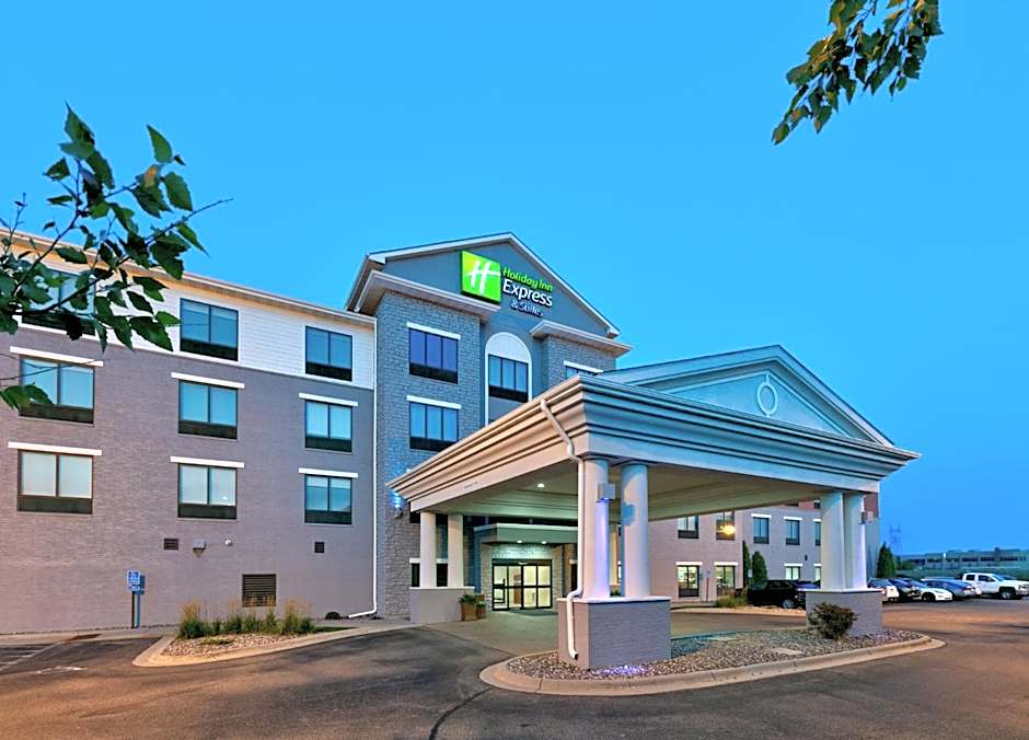 Holiday Inn Express Hotel & Suites Shakopee By IHG