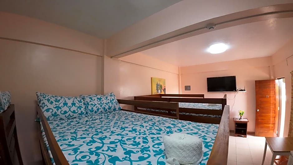 Queenslander Hotel and Restaurant