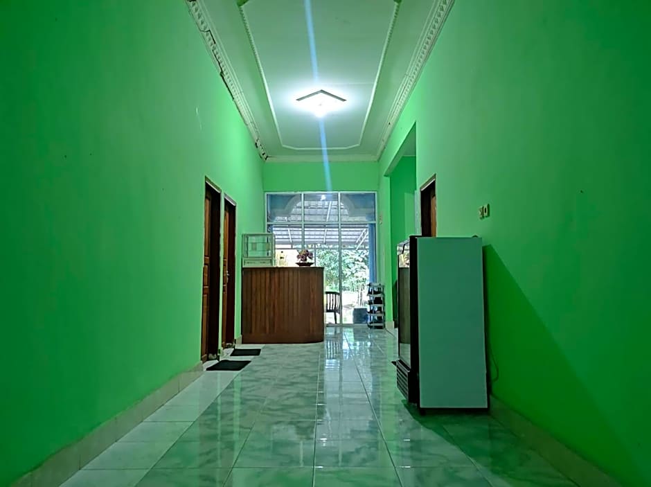 OYO 92892 Aini Homestay