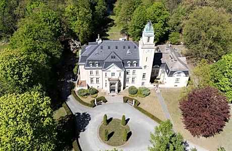 Pałac Borowa