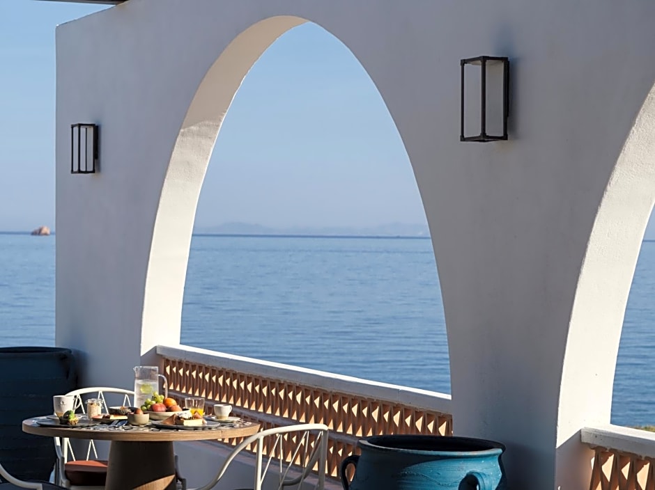 Minois Sugarcube Suites