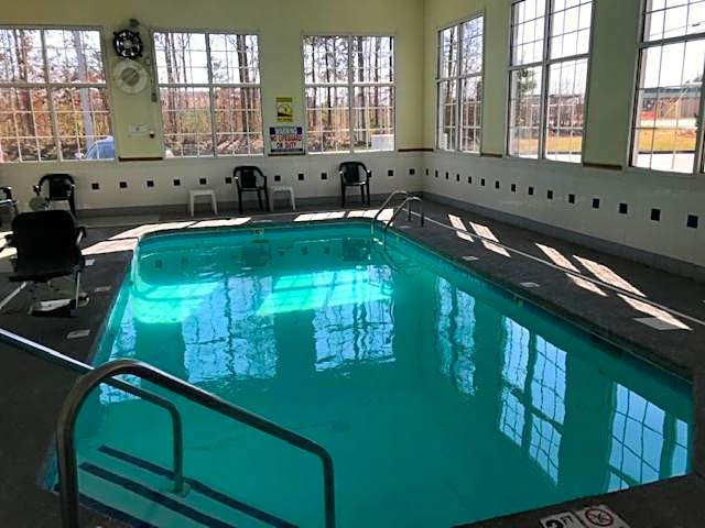 Super 8 by Wyndham Fayetteville