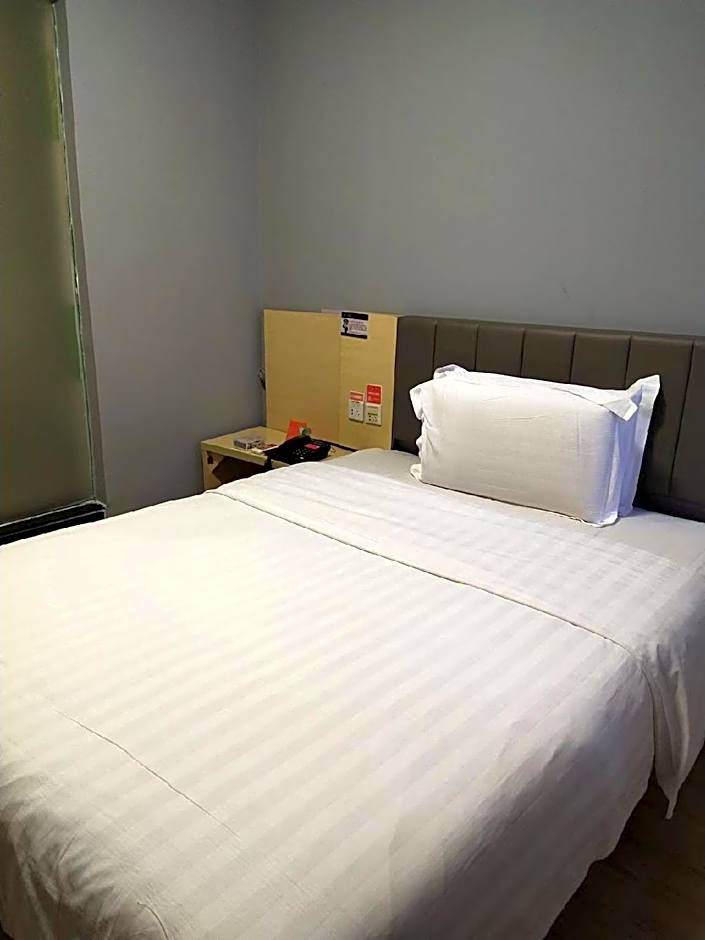 7 Days Inn Nanchang Bayi Square Railway Station