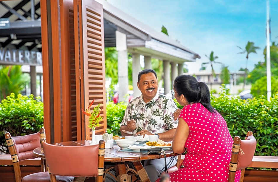 Tanoa Waterfront Hotel