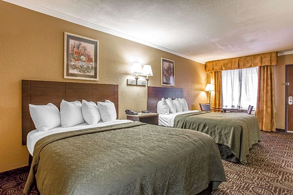 Quality Inn & Suites Ft. Jackson Maingate