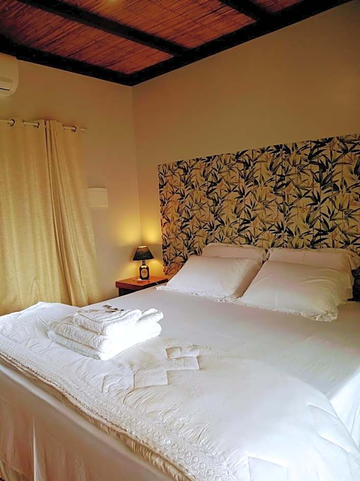 Chalés Casa de Vidro