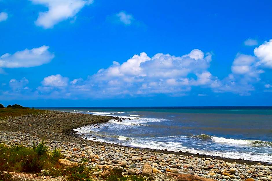 草莓牛奶台東民宿可洽包棟