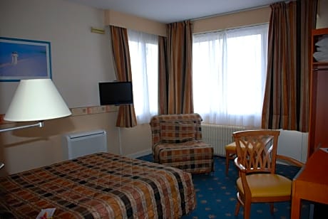 Double Room with Air-Conditioning and River  View