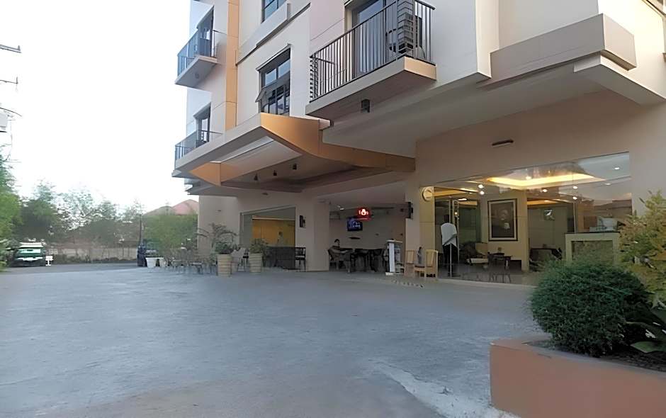 Main Hotel and Suites Cebu