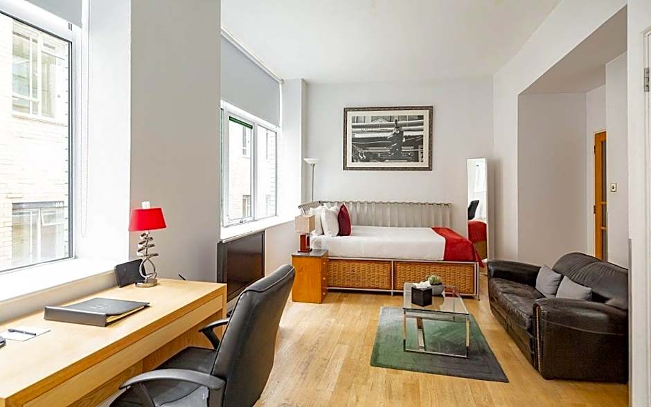 196 Bishopsgate Apartments by DMONTRIO
