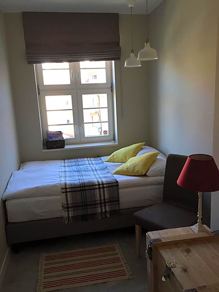 Five Point Hostel & Apartments