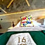 16 Lakes Hotel