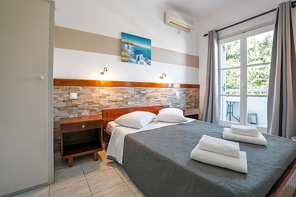Photo 1 of 10 of Double or Twin Room with Balcony