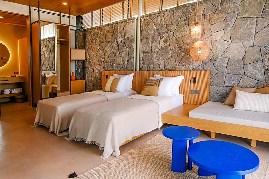 Birdcage 33 Hotel - Adult Only