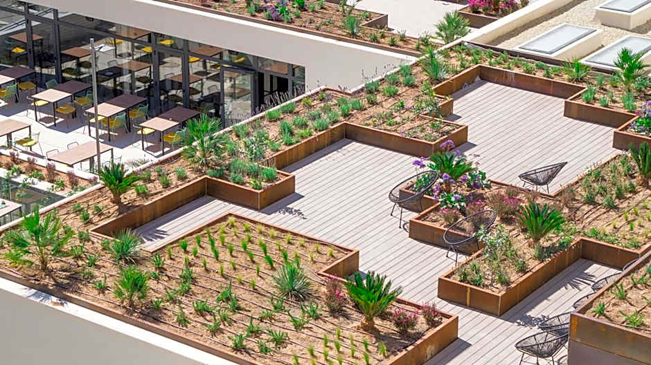 Mac Paradiso Garden Hotel