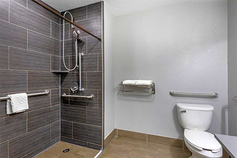 Best Western Plus Lampasas Inn & Suites