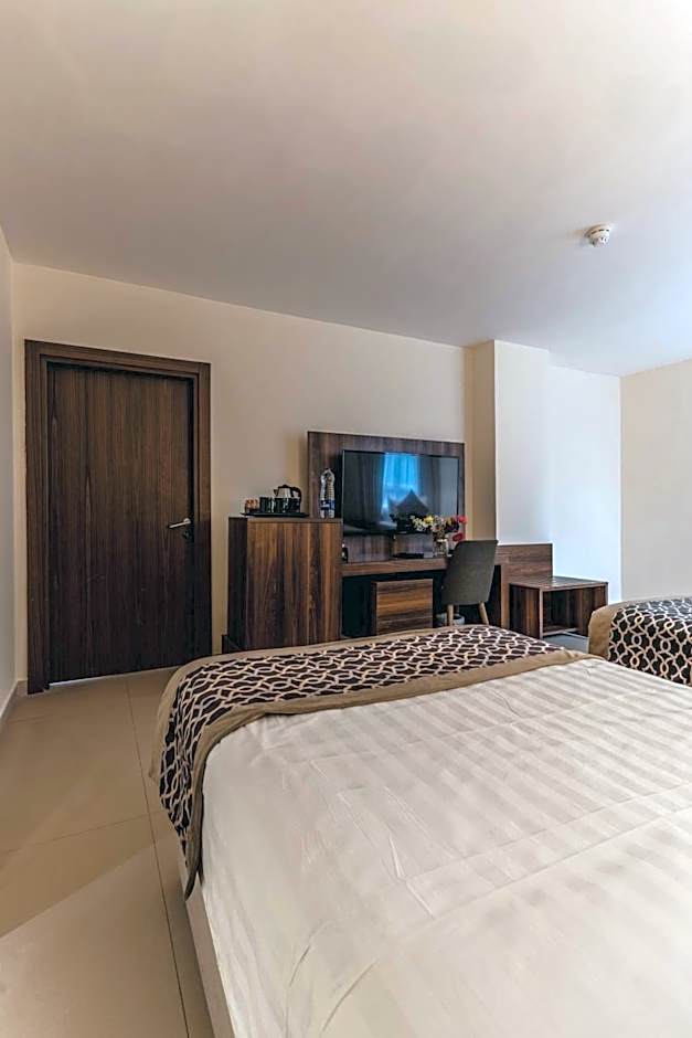 Lacosta Hotel