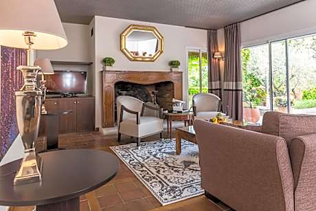 Suite with Private Pool
