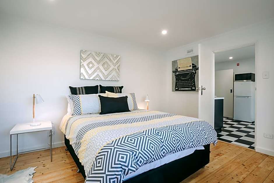 Deco Beach Luxury Apartments