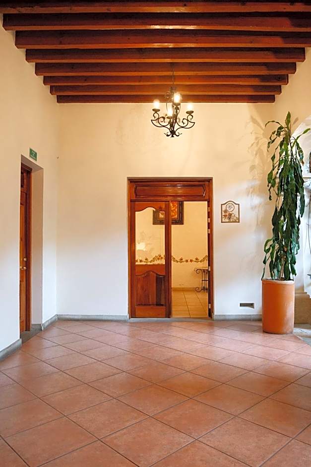 Los Pilares Hotel