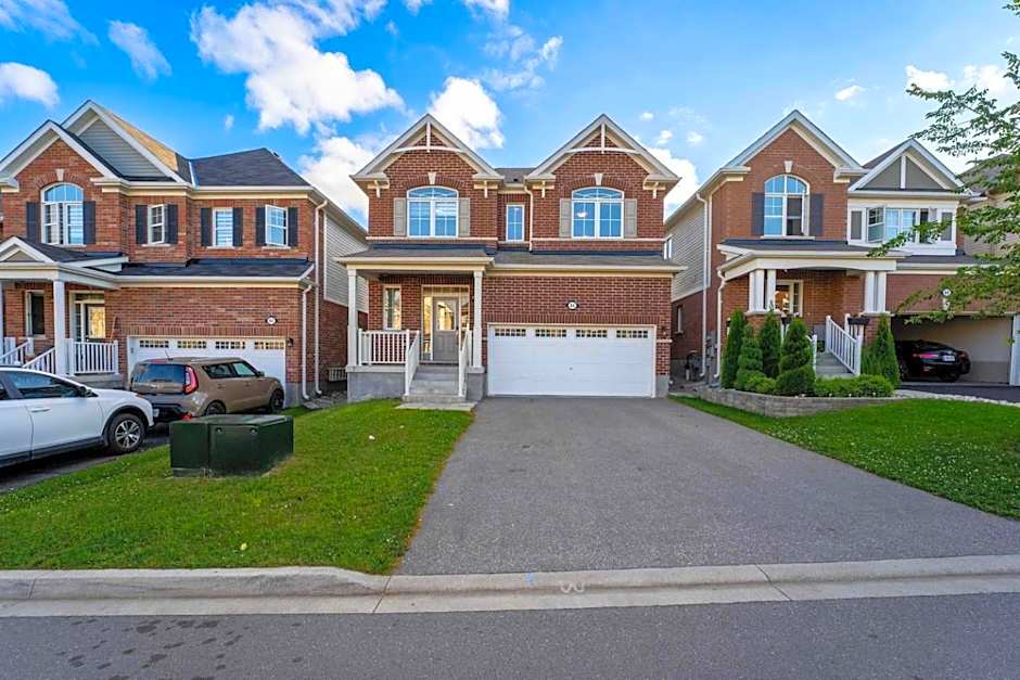 Spacious Family Getaway Near Nature & Dining