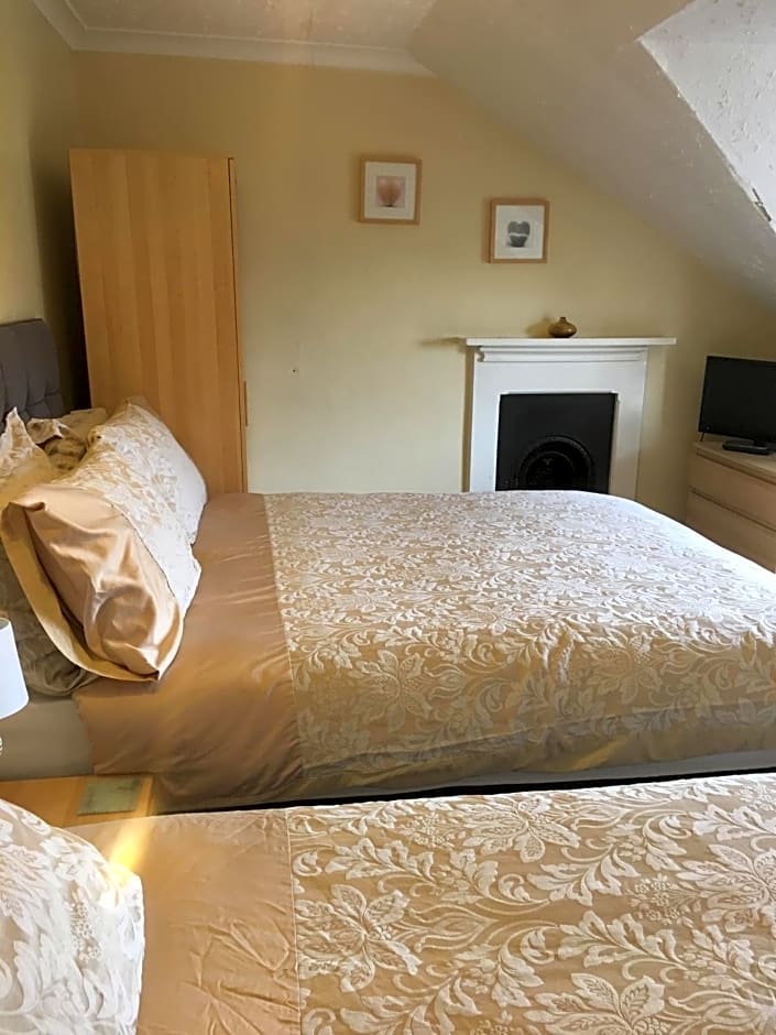 The Townhouse B and B free continental breakfast included