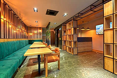 One-Bedroom Loft Apartment with Balcony