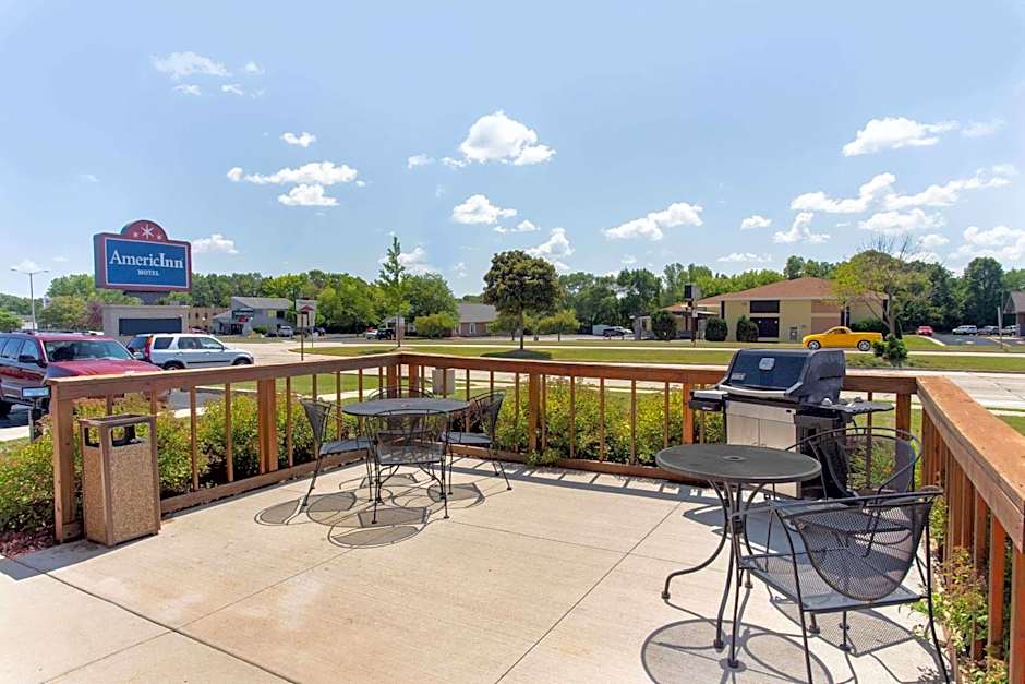 AmericInn by Wyndham West Bend
