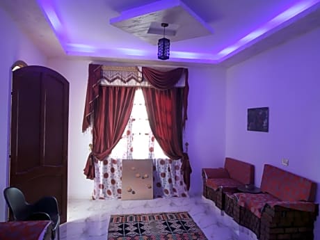 Memnoun house