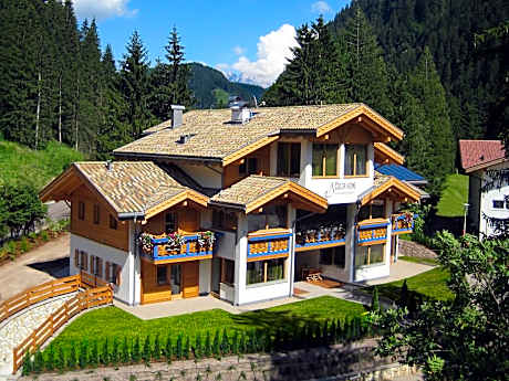 Color Home Suite Apartments