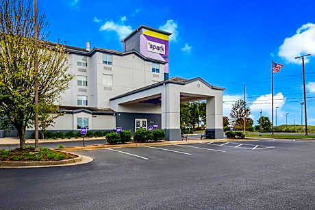 Spark by Hilton Lynchburg