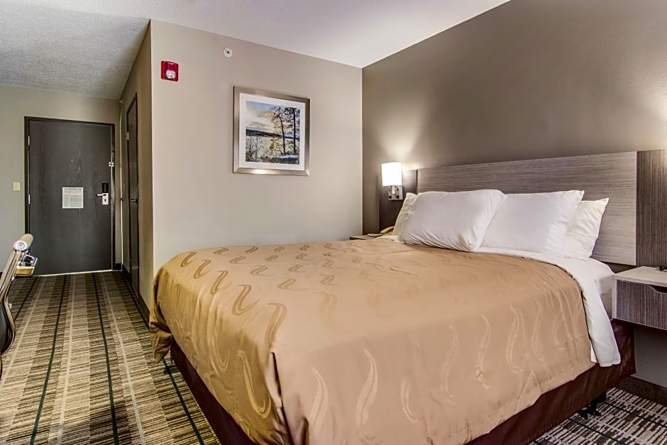 Quality Inn & Suites Grove City-Outlet Mall