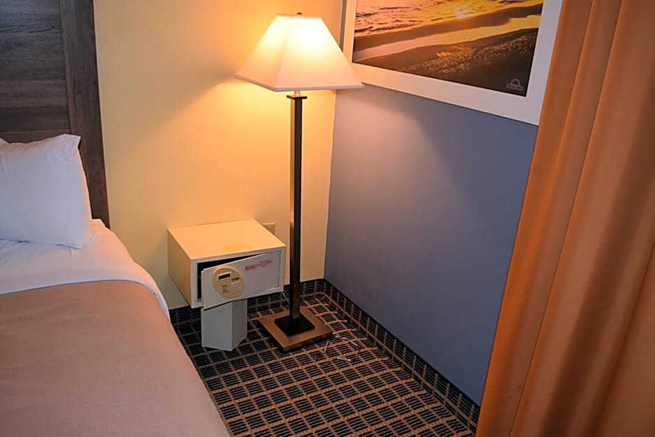 Days Inn by Wyndham Cadillac
