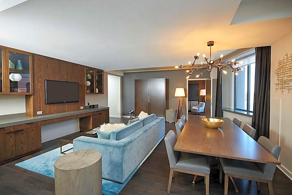 The Lofton Hotel Minneapolis, Tapestry Collection by Hilton