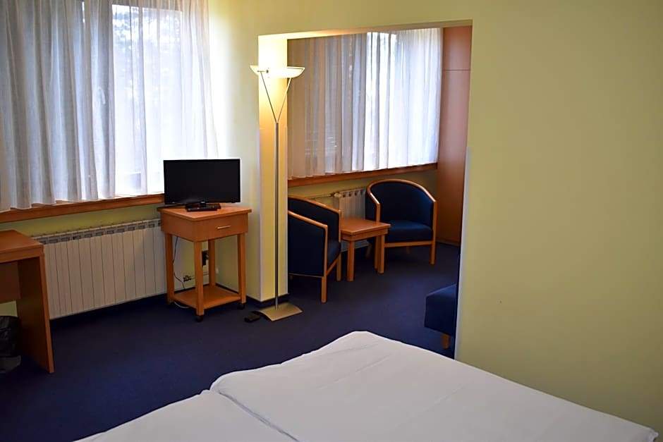 Hotel Tomislavov Dom