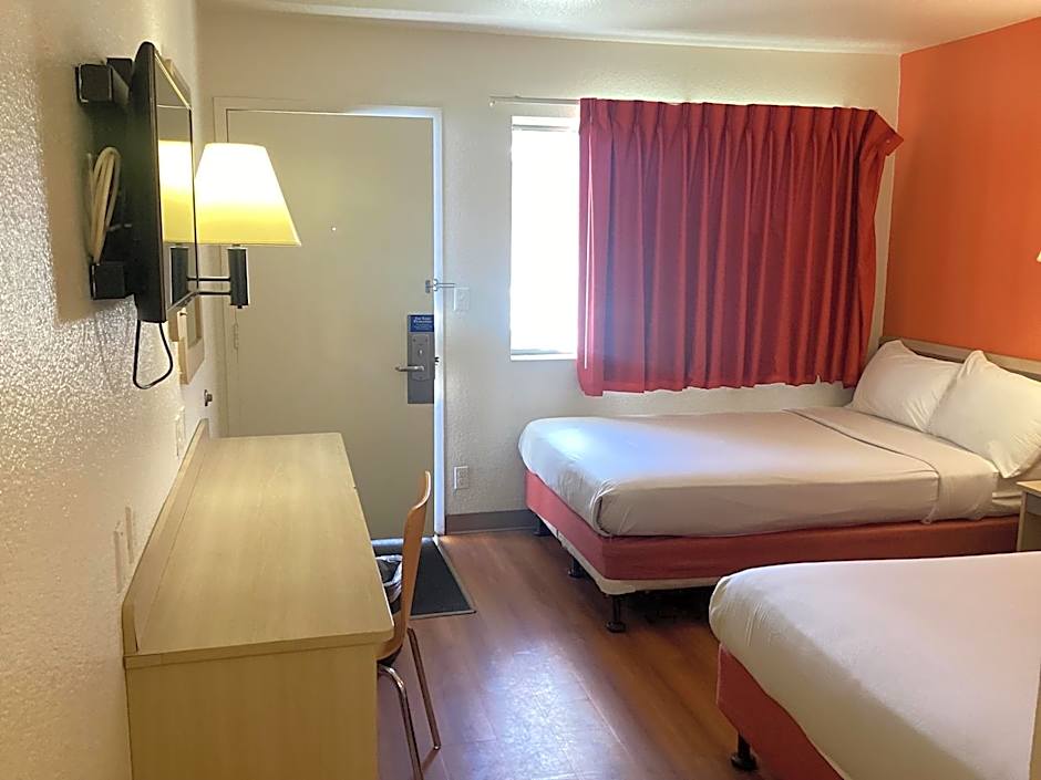 Motel 6-Grants Pass, OR