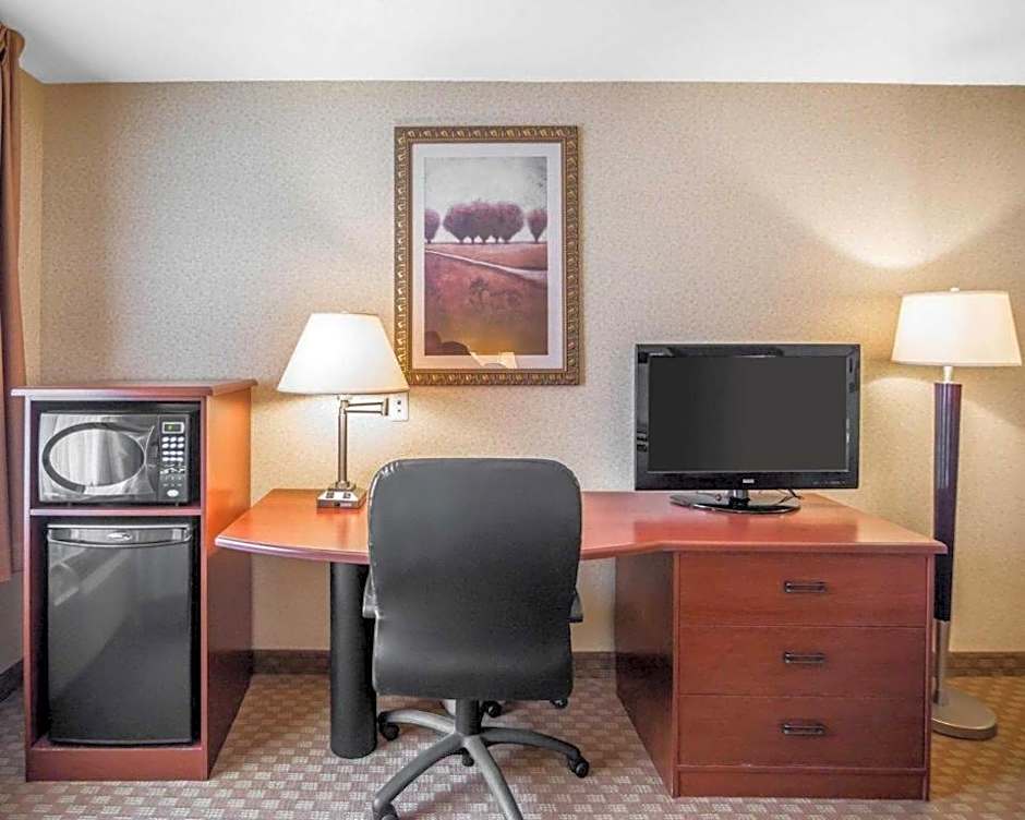 Rodeway Inn & Suites Salina South