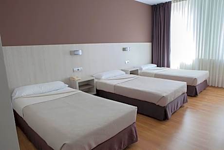 Triple Room (3 Adults)