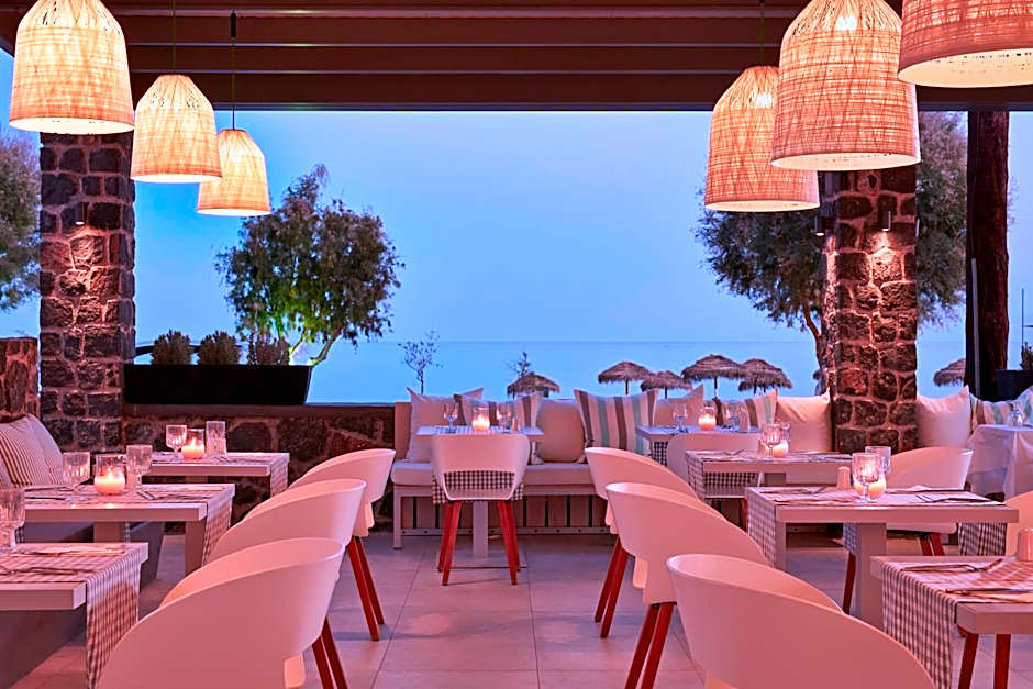 Aqua Blue Beach Hotel