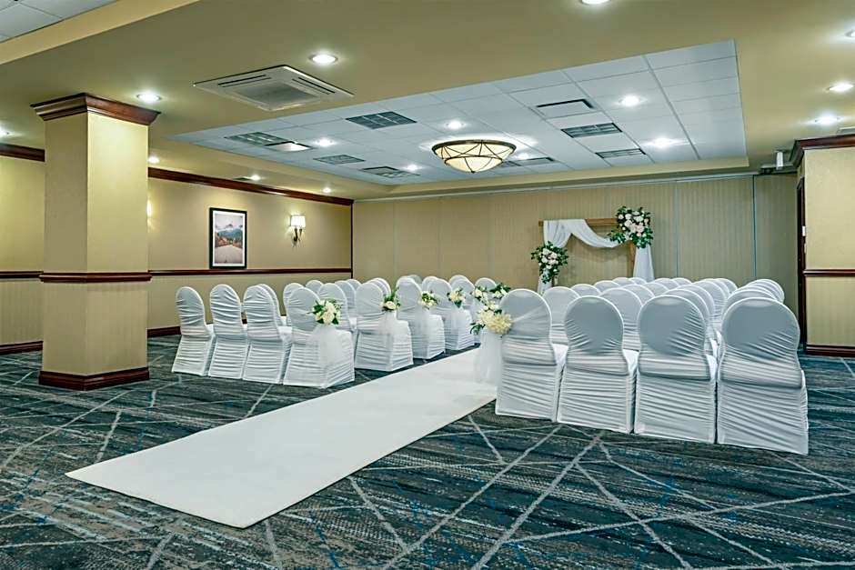 Best Western Plus Port O'Call Hotel