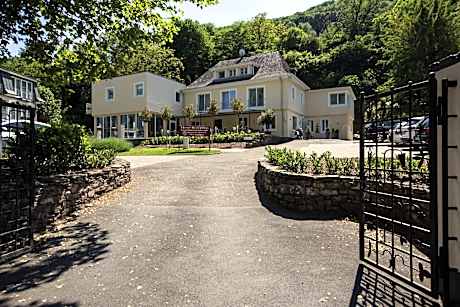 Parkhotel Cochem- Free Parking -