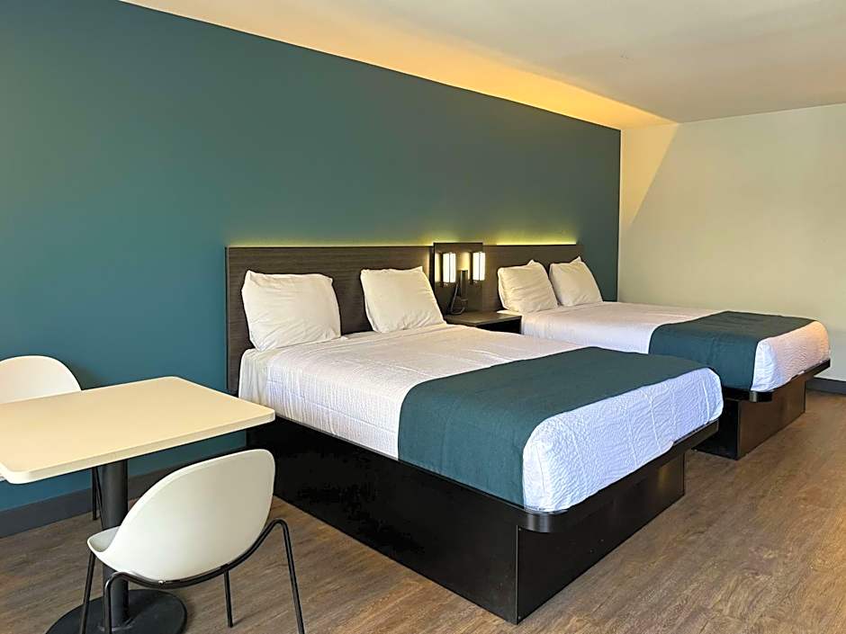 Studio 6 Suites Gardena, CA