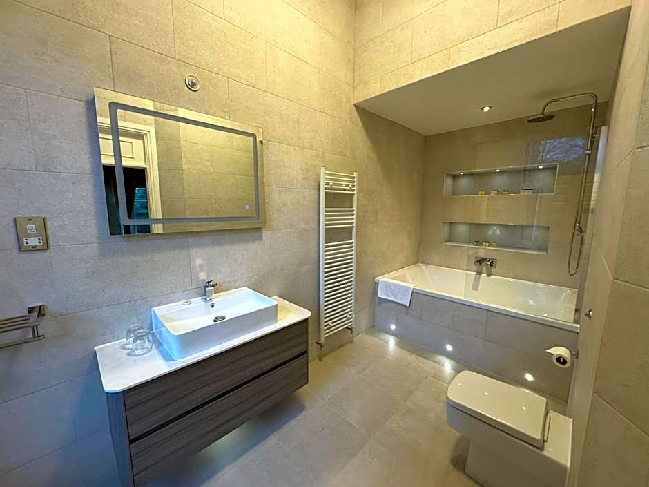 Tre-Ysgawen Hall & Spa