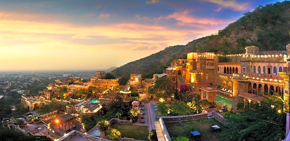 Neemrana Fort-Palace