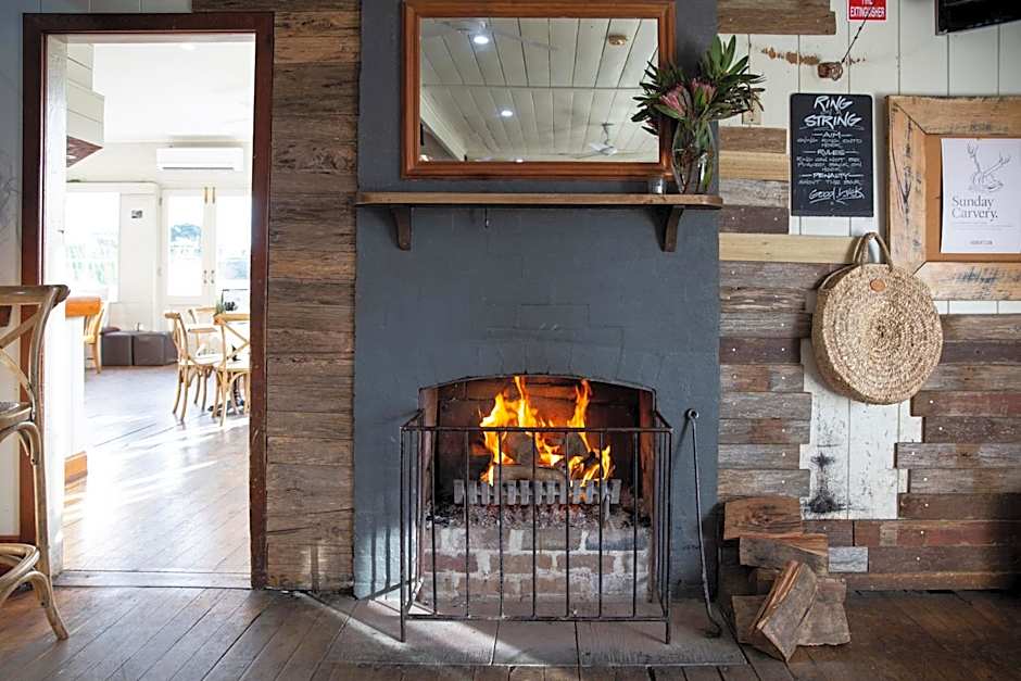 Robertson Public House and Kitchen